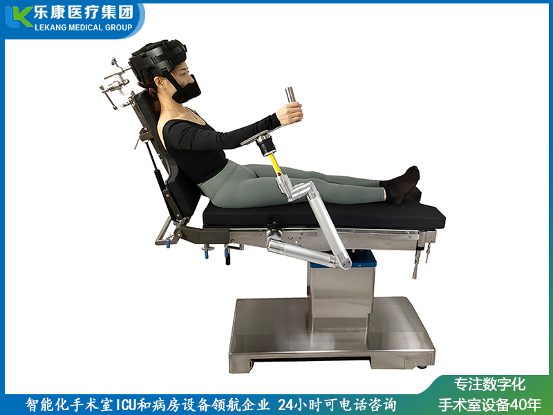 機械蜘蛛臂(外科手術固定裝置)